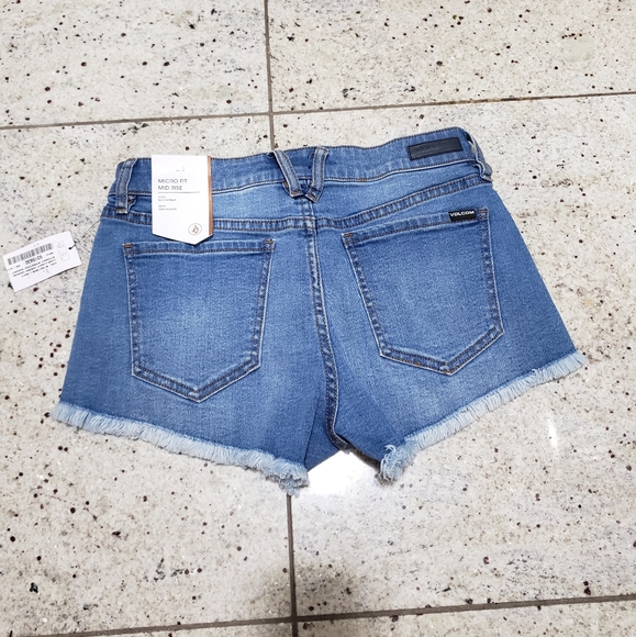Volcom Jean Shorts. Size 26 - Picture 2 of 7